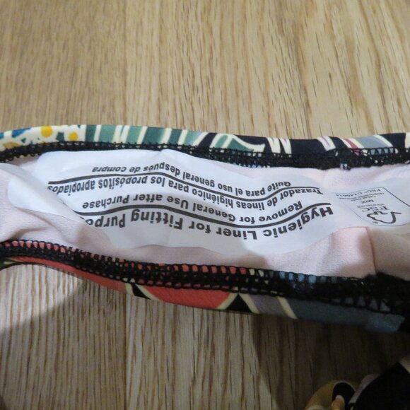 HURLEY Hawaiian Floral UPF 50+ Stretch Midweight One Piece Swimsuit - Size L - Picture 16 of 16